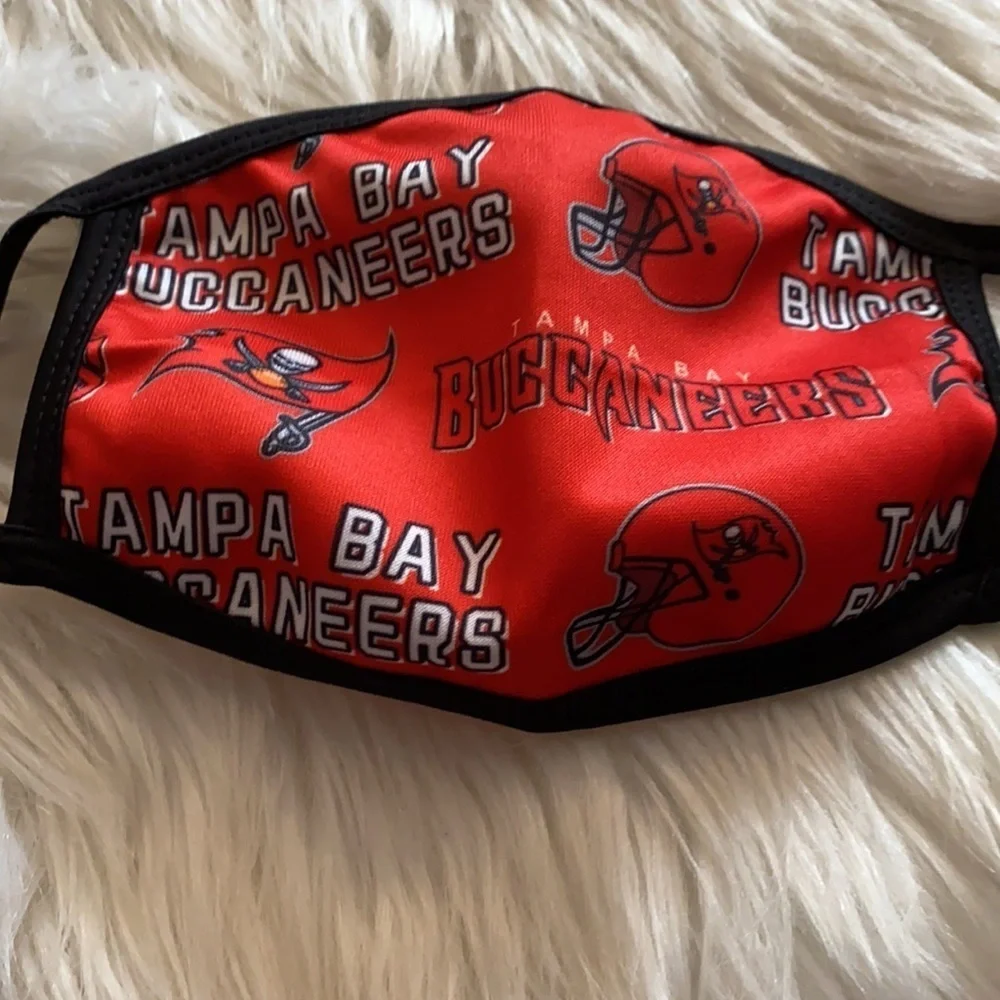 New without tags Tampa Bay buccaneers face mask